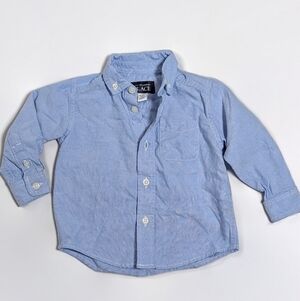 💙 The Children’s Place Button-Down Shirt – 12–18 Months (NWOT)